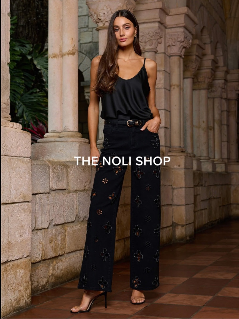 NWT Noli Kaia Pearl High Rise Black Wide Leg Embroidered Jeans Super Stretch 28